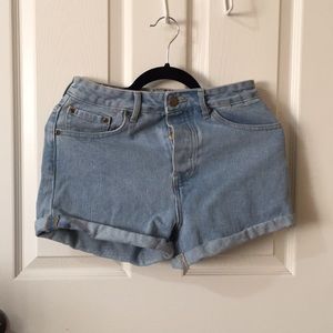 Forever 21 denim shorts size 26